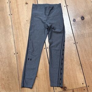 Under Armour HeatGear Women Yoga Pants Gray Athletic Leggings Workout Sz SM